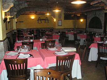 Restaurante Los Montes de Galicia - (Azcona)